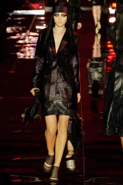 Look 30